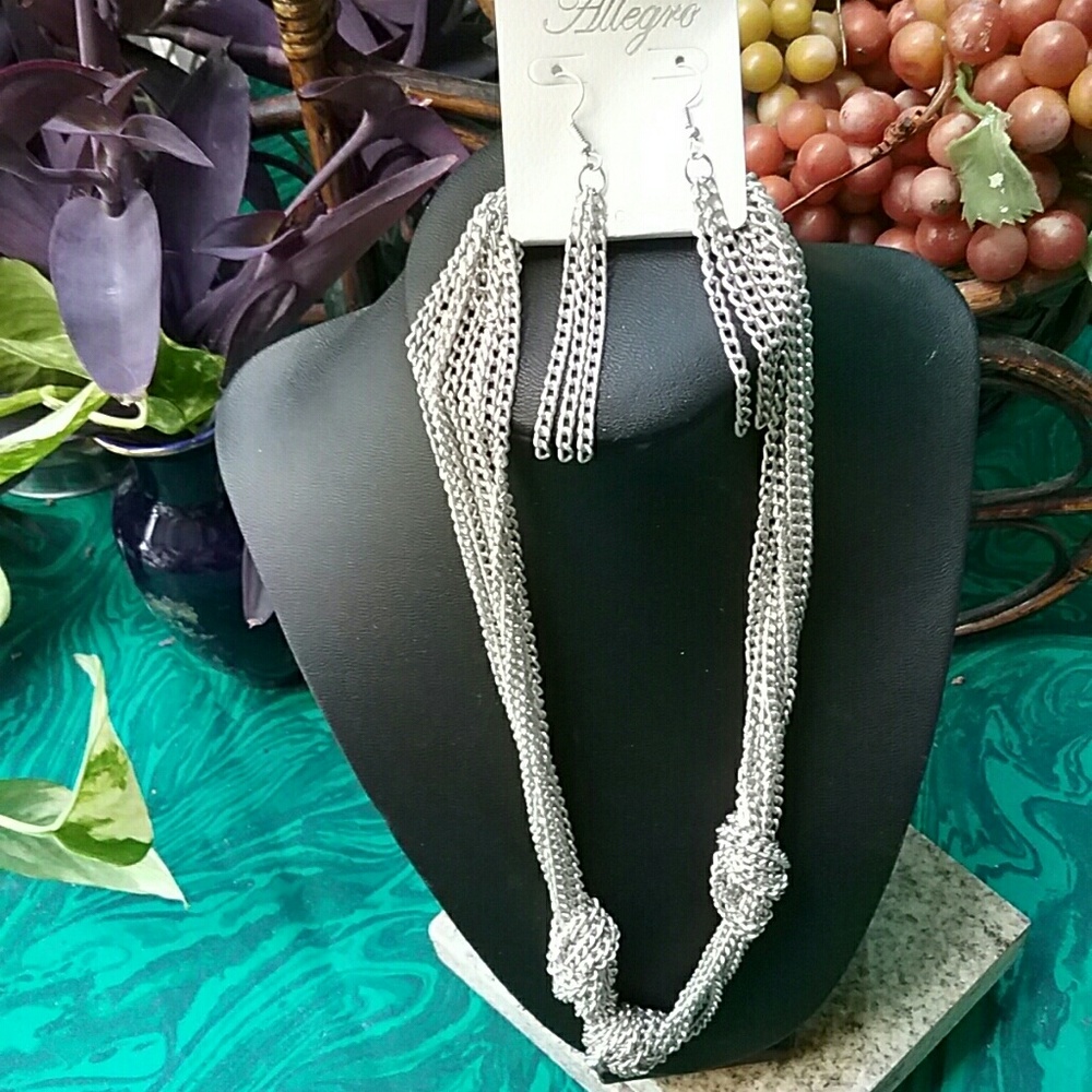 New w Tag beautiful women's set necklace Earnings